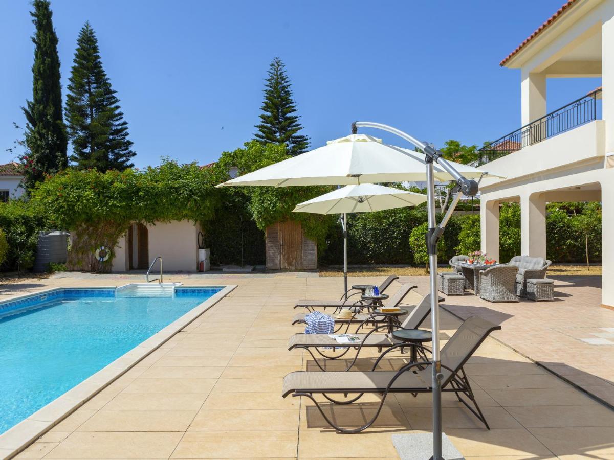 Villa Meneou Seaside Mansion 7 à Larnaca Extérieur photo