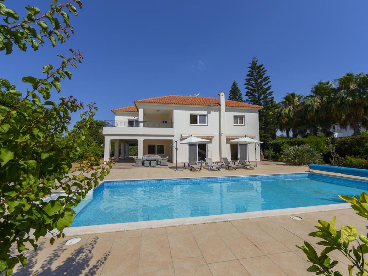 Villa Meneou Seaside Mansion 7 à Larnaca Extérieur photo