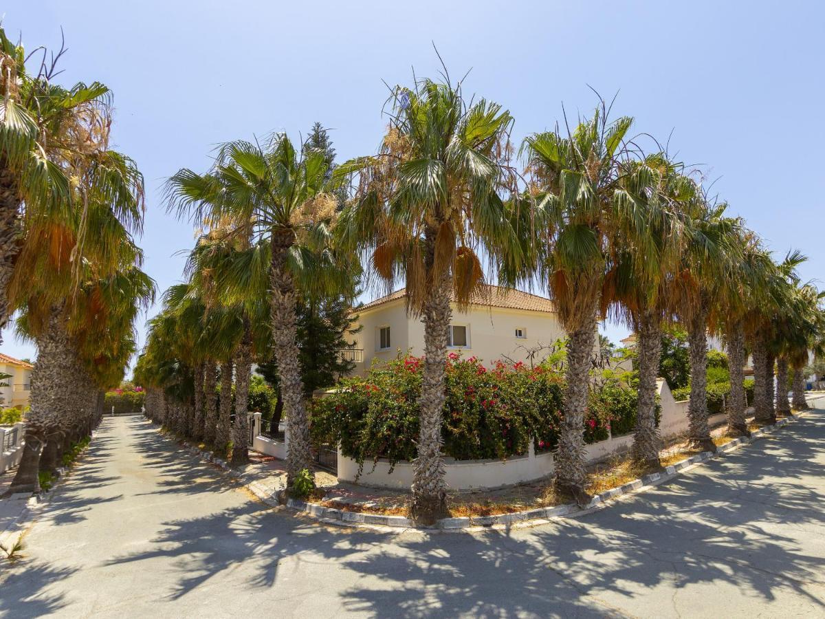 Villa Meneou Seaside Mansion 7 à Larnaca Extérieur photo