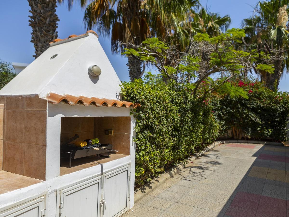 Villa Meneou Seaside Mansion 7 à Larnaca Extérieur photo