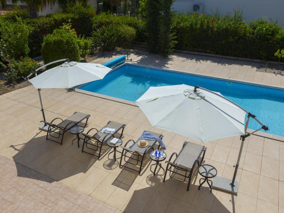 Villa Meneou Seaside Mansion 7 à Larnaca Extérieur photo